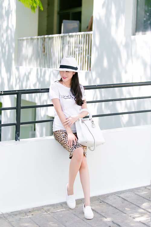 Thời trang bầu bí đẹp mê ly của vợ Đăng Khôi