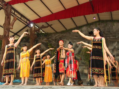 Ngày 12-7: Diễn ra lễ hội "Huyền thoại thác Yang Bay"