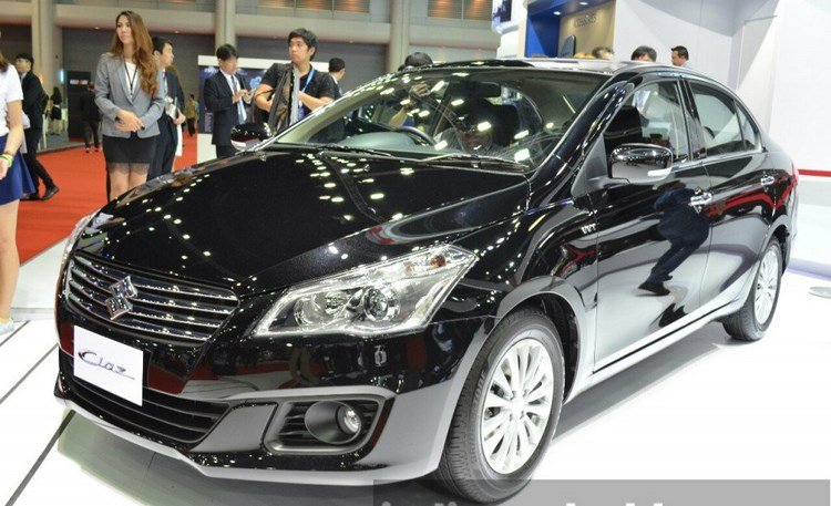 Suzuki Ciaz giá 311 triệu đồng hợp với dân văn phòng