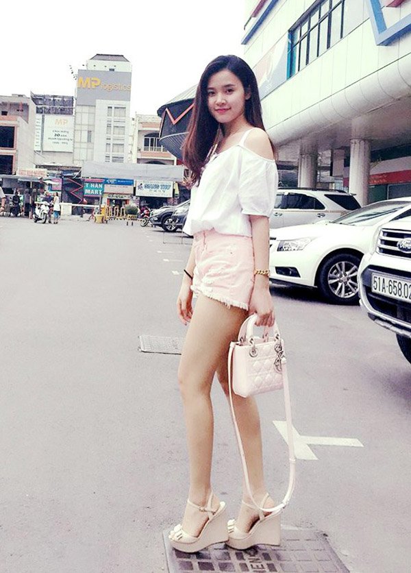 Hà Hồ, Bích Phương Idol diện street style ấn tượng cuối tuần