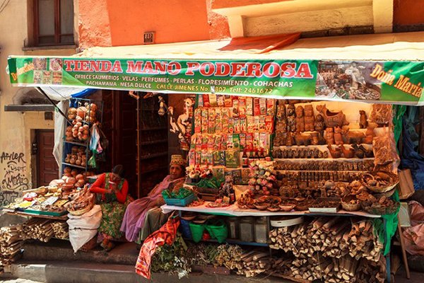 Khám phá chợ phù thủy ở thủ đô Bolivia
