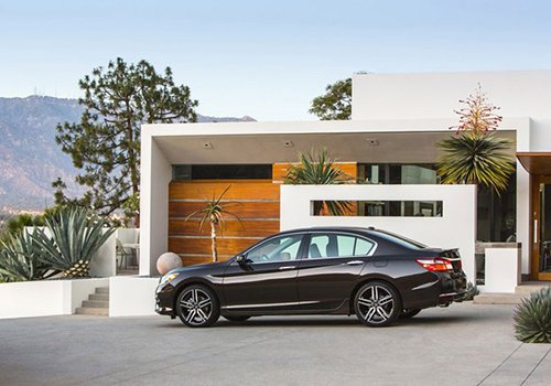 Honda Accord 2016 bất ngờ ra mắt, công nghệ ấn tượng hơn