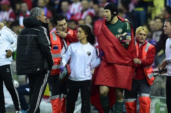 Petr Cech - Thuyết âm mưu của Mourinho?