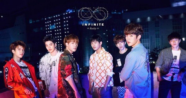 SHINee, INFINITE và B2ST được khen ngợi vì khả năng hát live