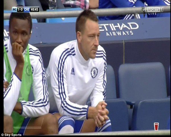 Lần đầu tiên thay Terry, Mourinho ra tối hậu thư cho Abramovich
