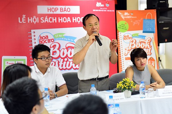 Mr. T, Emily biểu diễn tại lễ hội sách