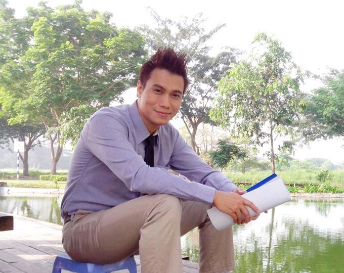 Việt Anh công khai hẹn hò “mỹ nhân đầu trọc” Hoa Di Linh