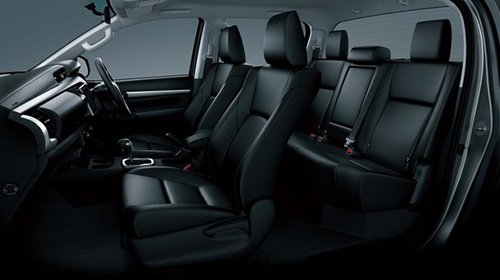 Toyota Việt Nam sắp trình làng bán tải Hilux hoàn toàn mới