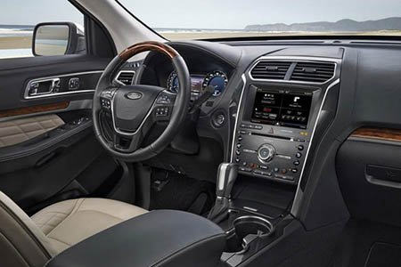 Ford Explorer Platinum 2016 sẵn sàng đổ bộ thị trường