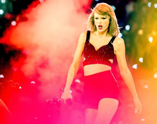 Taylor Swift: Thành công của một chiến binh trong làng nhạc