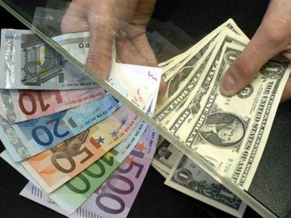 Euro ngân hàng giảm mạnh