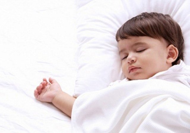 Mẹ một con bày cách luyện bé không tè dầm