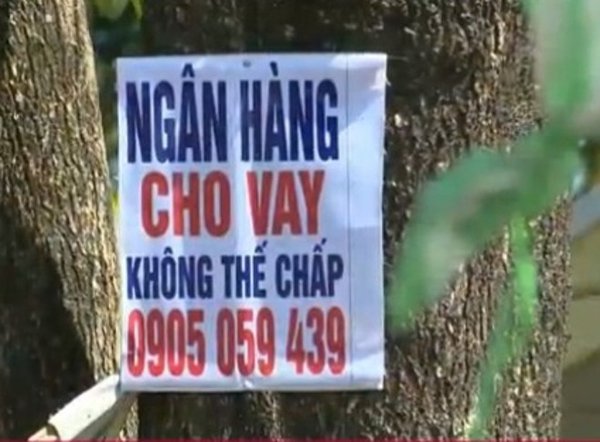 Đằng sau những tờ rơi “mời gọi” cho vay tiêu dùng