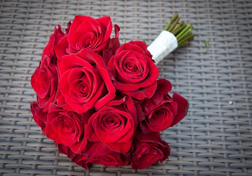 Chọn hoa cưới màu sắc theo tính cách cô dâu