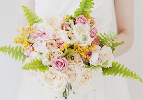 Chọn hoa cưới màu sắc theo tính cách cô dâu