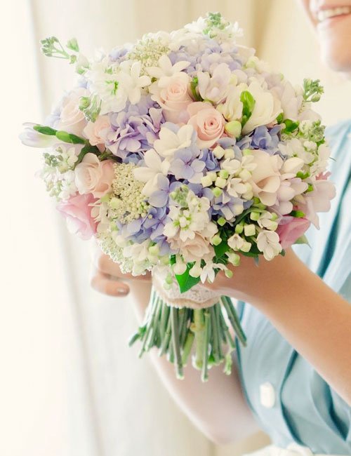 Chọn hoa cưới màu sắc theo tính cách cô dâu