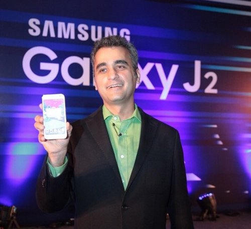 Samsung ra mắt Galaxy J2 giá mềm
