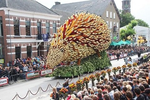 Lễ hội hoa lớn nhất thế giới tưởng nhớ Van Gogh tại Hà Lan