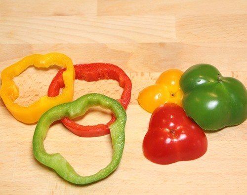 Cách làm "hoa" trứng đẹp mắt cho bữa ăn thêm hấp dẫn