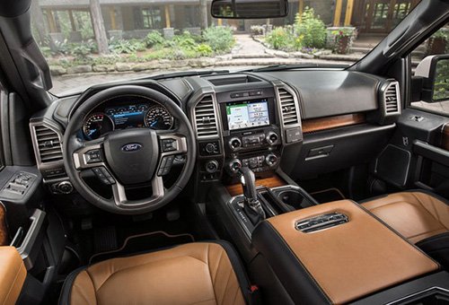 Xe bán tải hạng sang Ford F-150 Limited 2016 có giá gần 62.000 USD