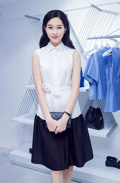 Hoa hậu Đặng Thu Thảo dẫn đầu Vbiz với style thanh lịch