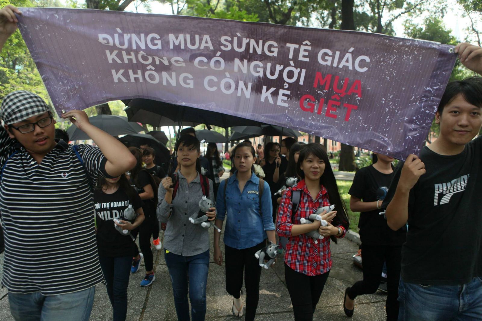 Giới trẻ Sài Gòn dùng nghệ thuật đưa thông điệp bảo vệ Tê giác nhân ngày Tê giác Thế giới
