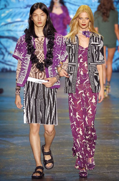 Ấn tượng với BST thời trang xuân 2016 đầy màu sắc của Anna Sui