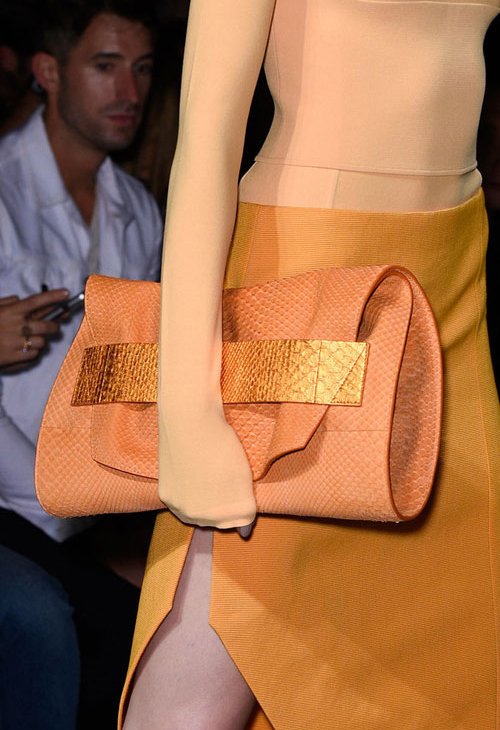 5 xu hướng túi xách độc đáo trên sàn diễn thời trang Xuân 2016-P2