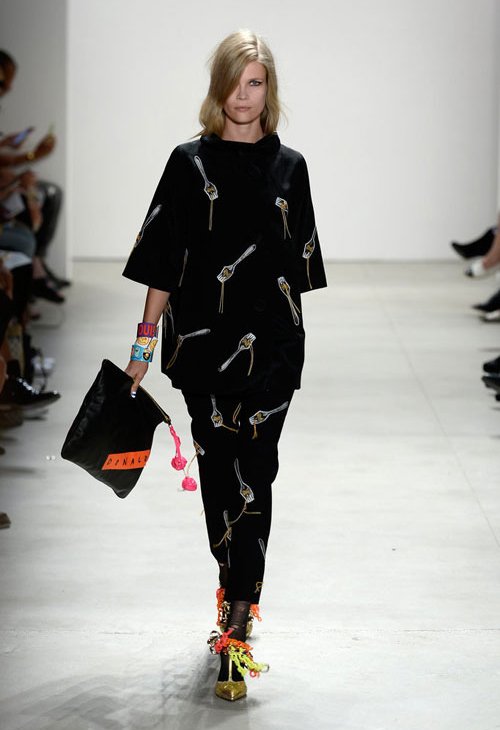 5 xu hướng túi xách độc đáo trên sàn diễn thời trang Xuân 2016-P2