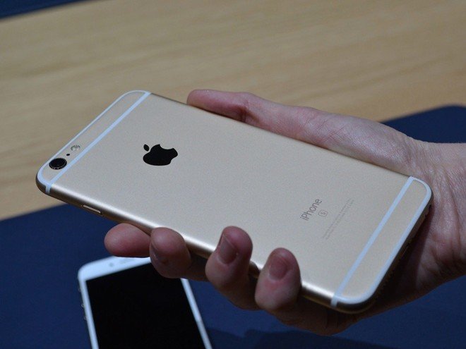 iPhone 6S cháy hàng trước ngày lên kệ