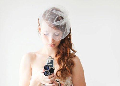 Chụp ảnh cưới đẹp với phụ kiện quyến rũ cho cô dâu mùa thu