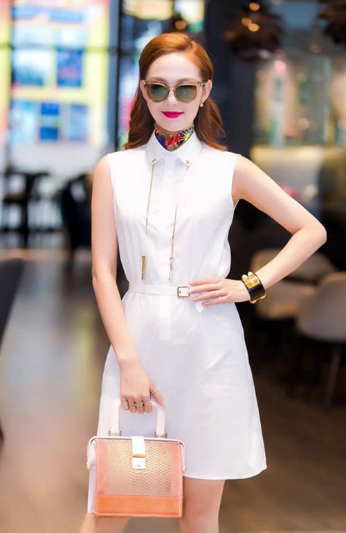 Khoe eo thon, dáng chuẩn đẹp như sao Việt với váy trắng tinh khôi