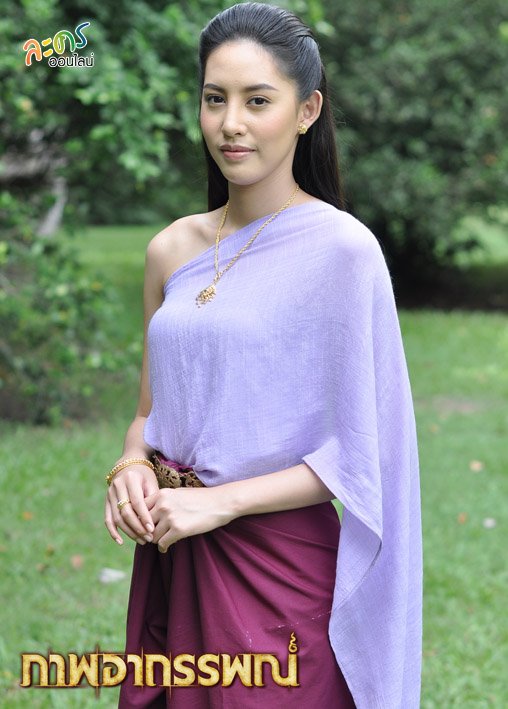 Ngắm dàn trai xinh gái đẹp Thái Lan trong trang phục truyền thống
