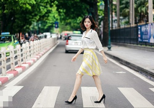 Quý cô 2 miền khoe đủ street style từ bay bổng tới cá tính