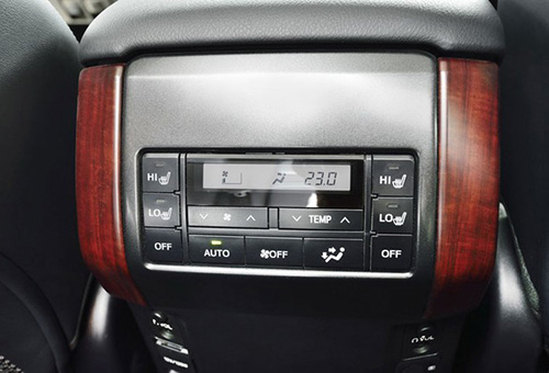 Toyota Land Cruiser 2016 chỉ “ngốn” nhiên liệu 7,4 lít/100 km
