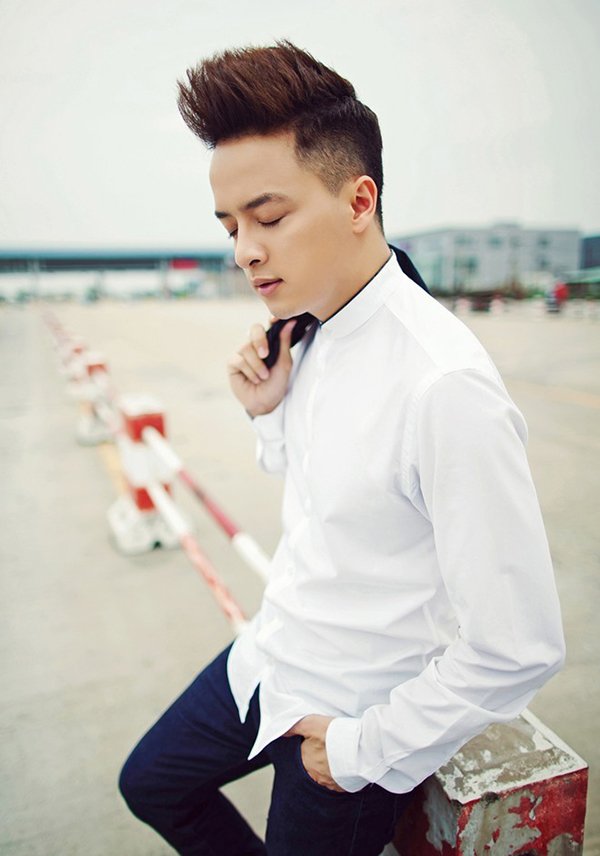 Album mới của Cao Thái Sơn đánh bại Phan Mạnh Quỳnh