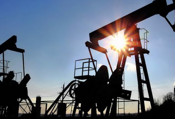 Giá dầu giảm 24% trong quý 3