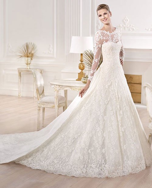 Váy cưới mùa thu tuyệt đẹp che khuyết điểm cho cô dâu vai rộng