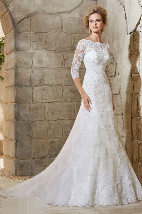 Váy cưới mùa thu tuyệt đẹp che khuyết điểm cho cô dâu vai rộng