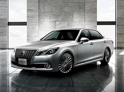 Toyota Crown 2016 xuất hiện với những thay đổi lớn