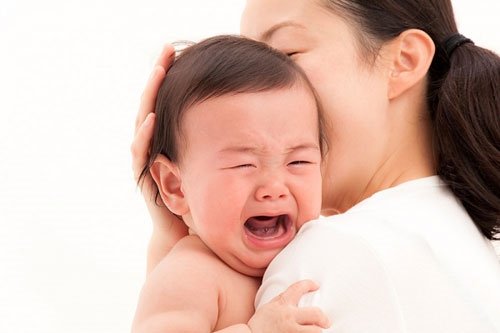 Mẹo "lạ" dỗ trẻ sơ sinh nín khóc nhanh "không tưởng"