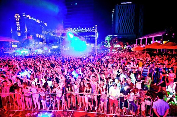 Dàn DJ quốc tế đổ bộ lễ hội nhạc điện tử tại Hà Nội