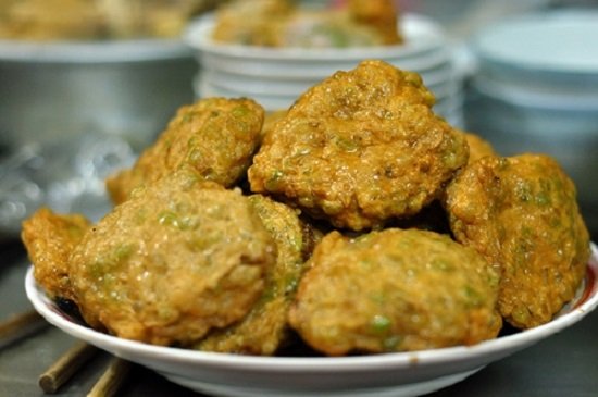 Cách làm thịt heo chiên cốm lạ miệng mà ngon cơm