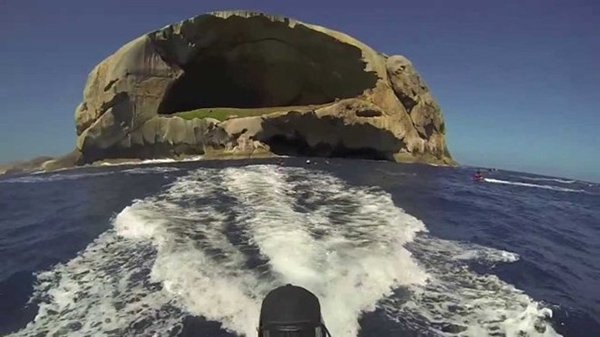 Skull Rock - đảo 'sọ người' huyền bí giữa biển khơi