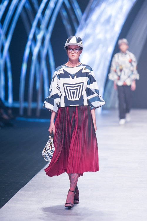 9 xu hướng gây "thổn thức" tại sàn diễn VIFW 2015