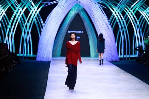 9 xu hướng gây "thổn thức" tại sàn diễn VIFW 2015