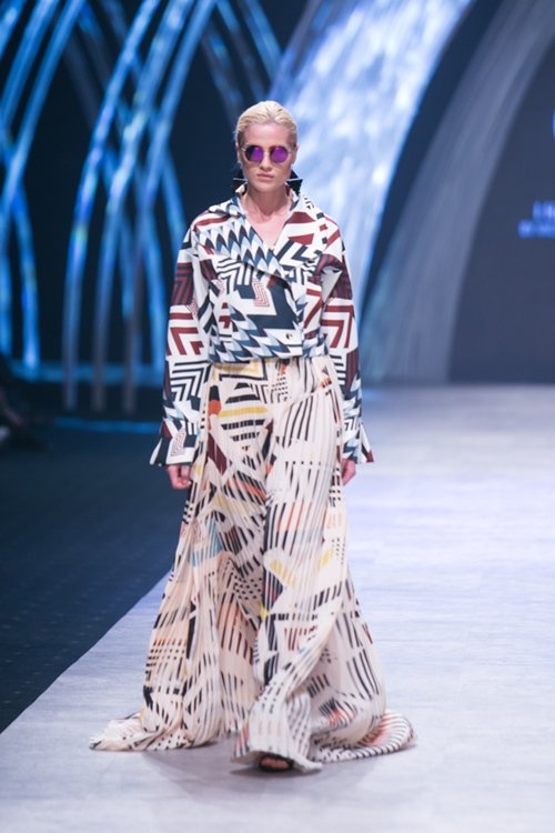 9 xu hướng gây "thổn thức" tại sàn diễn VIFW 2015