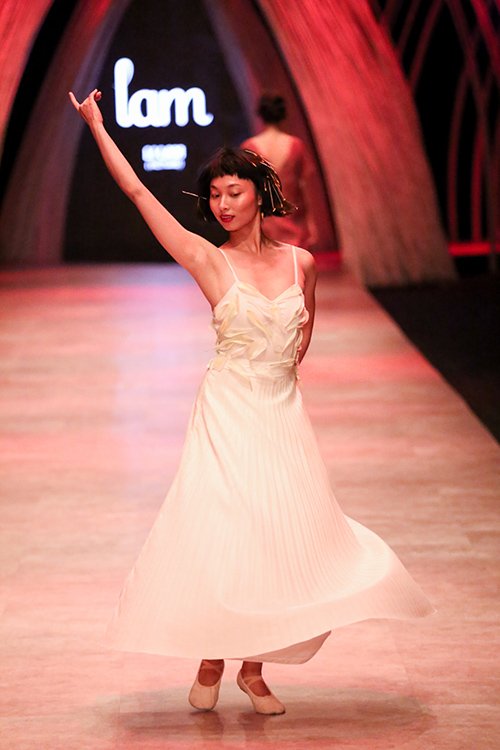 9 xu hướng gây "thổn thức" tại sàn diễn VIFW 2015