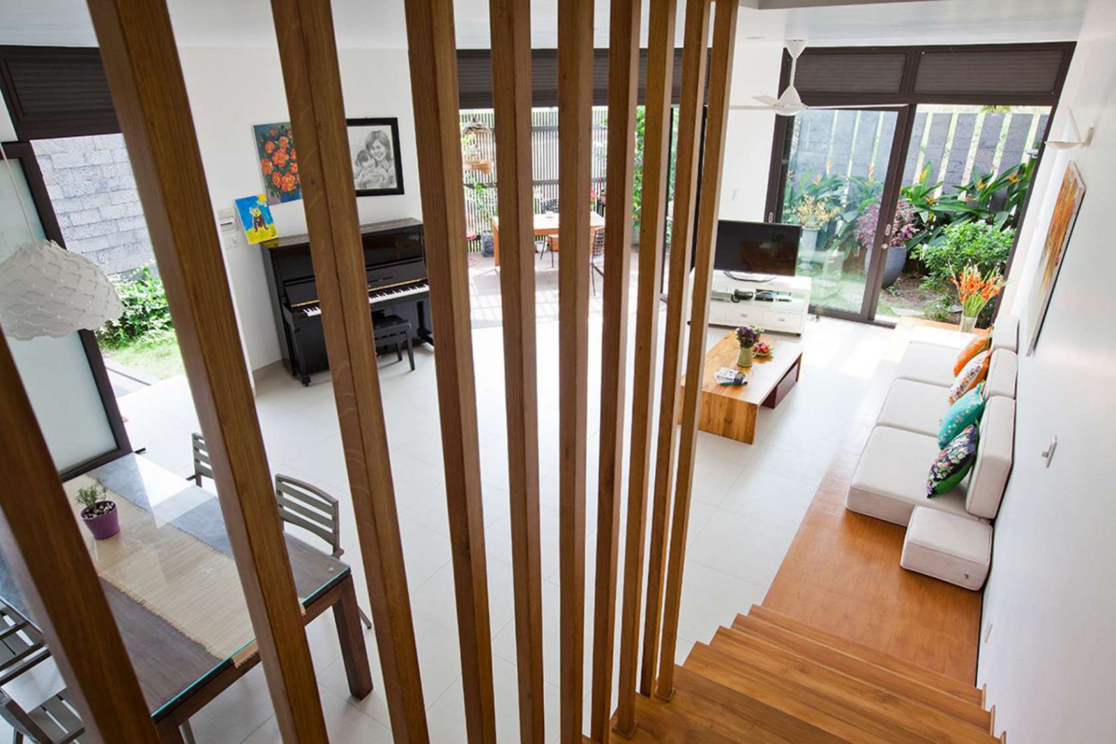 Ngôi nhà có sân vườn cực đẹp ở Sài Gòn khiến báo Tây không tiếc lời khen ngợi