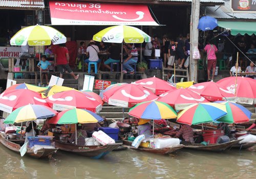 Vẻ đẹp yên bình ở chợ nổi Thái Lan
